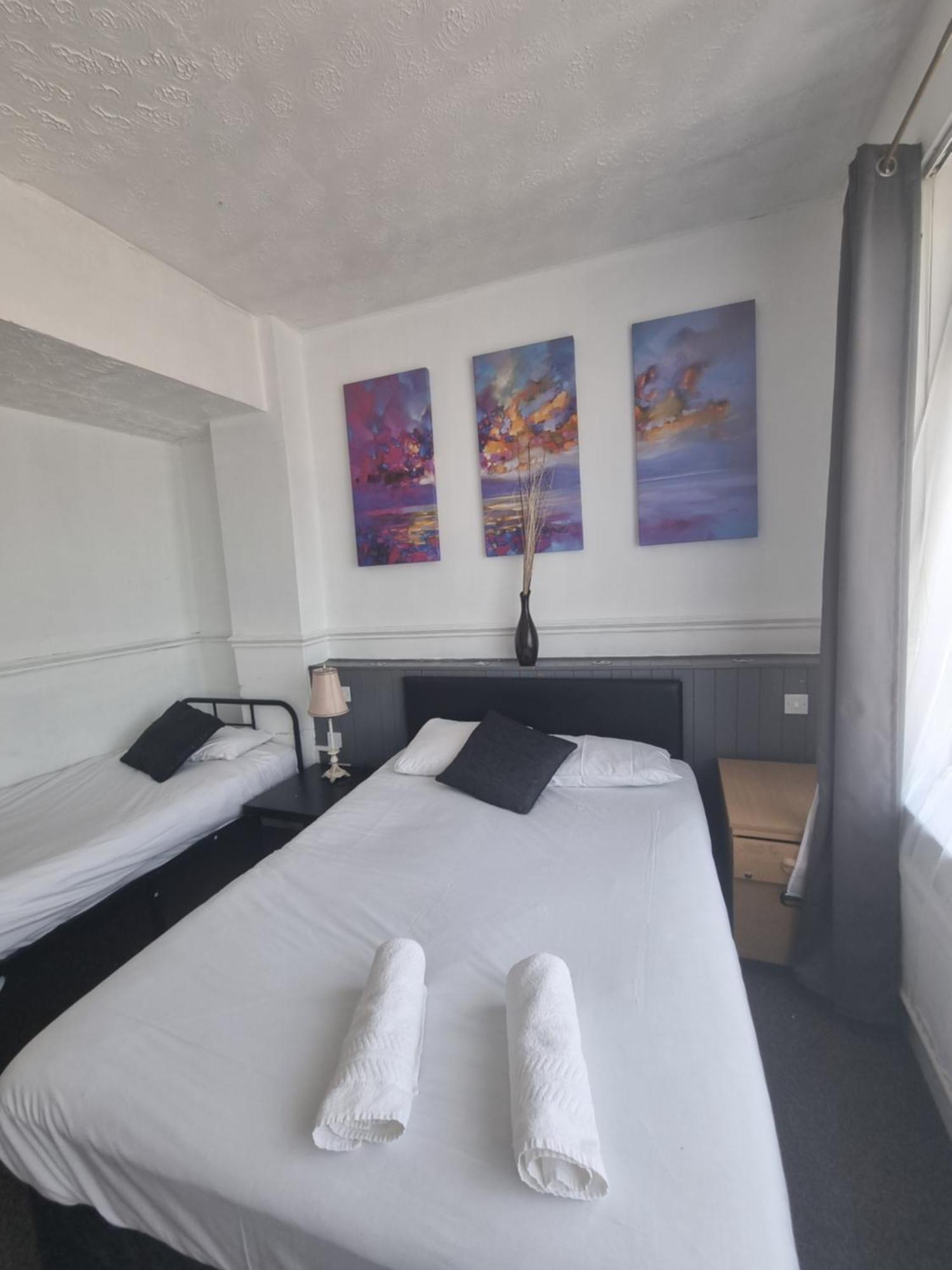 Henson Hotel Pleasure Beach Blackpool Ruang foto