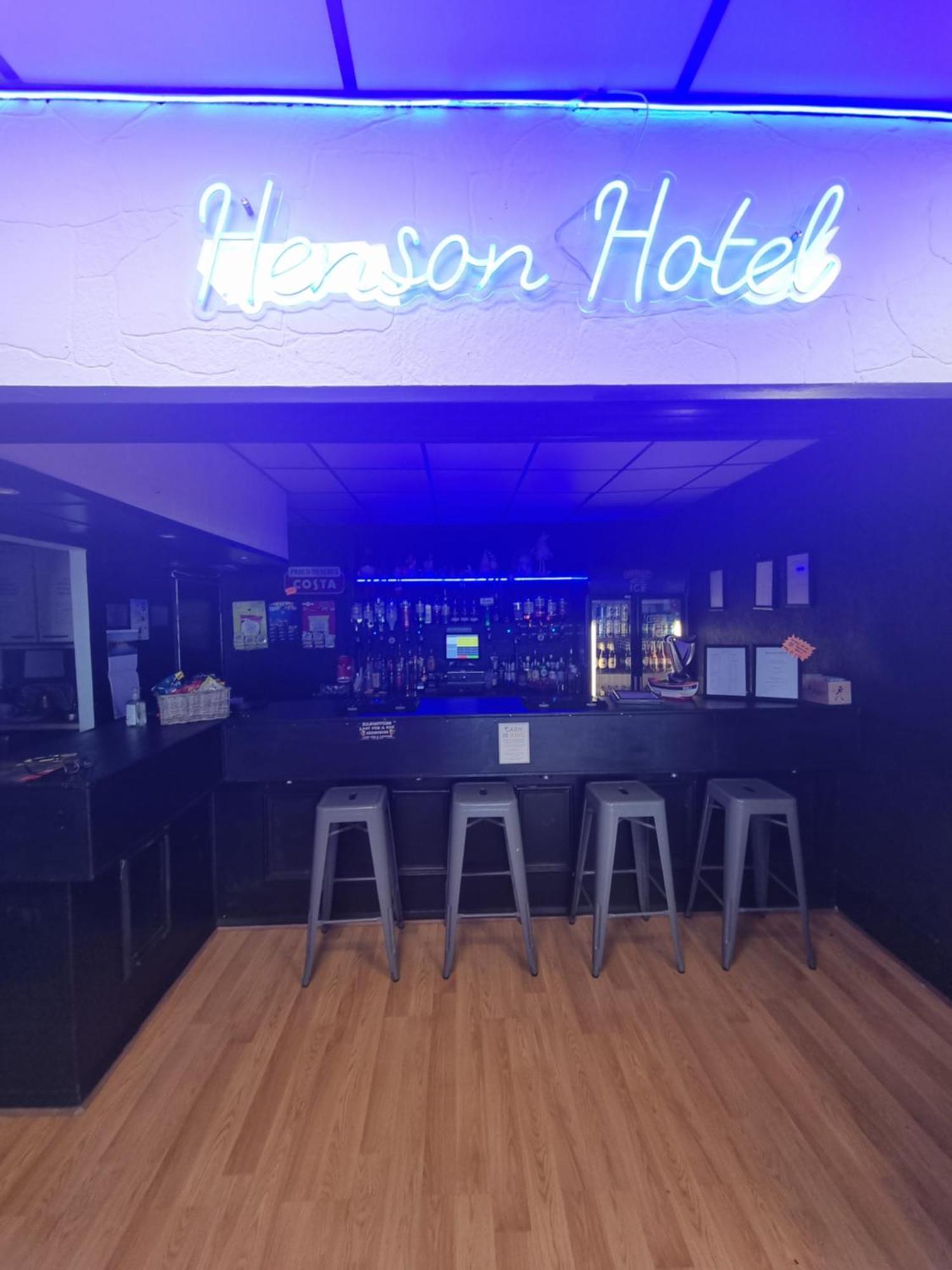 Henson Hotel Pleasure Beach Blackpool Bagian luar foto